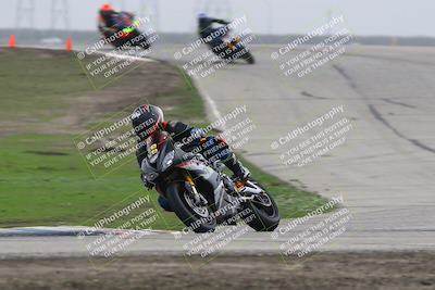 media/Nov-29-2025-TrackDaz (Sat) [[10ae2d9bce]]/A Group/Session 3 (Outside Grapevine)/